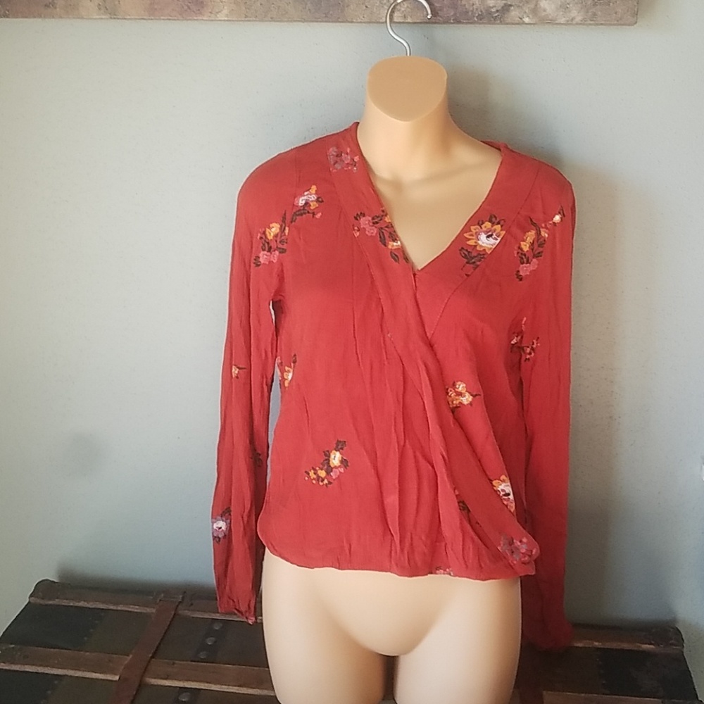 Beautiful bohemian floral top with Fall colors!